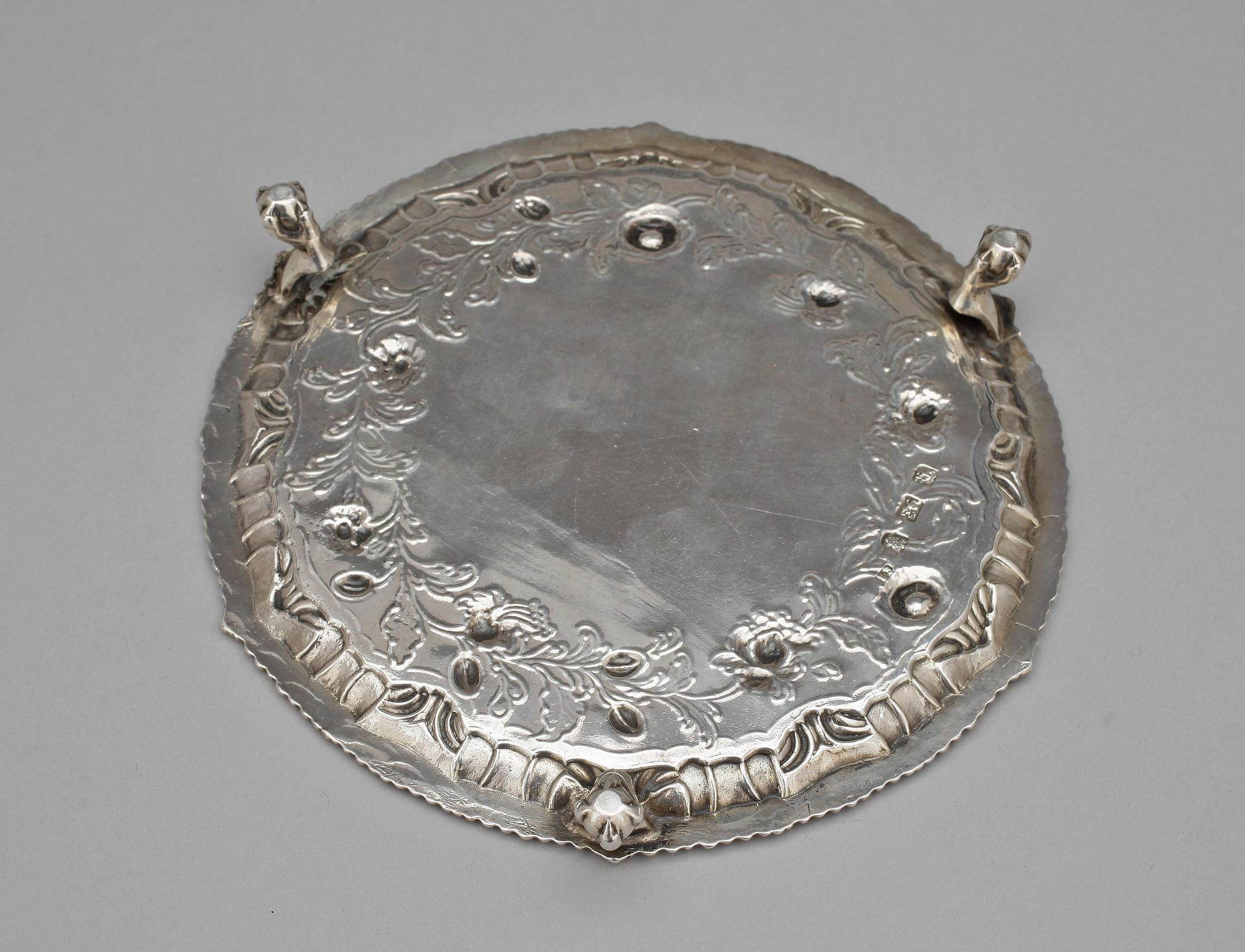 SALVER, silver, George III, Robert Rew, London, 1765-66. Vikt 317 g.
