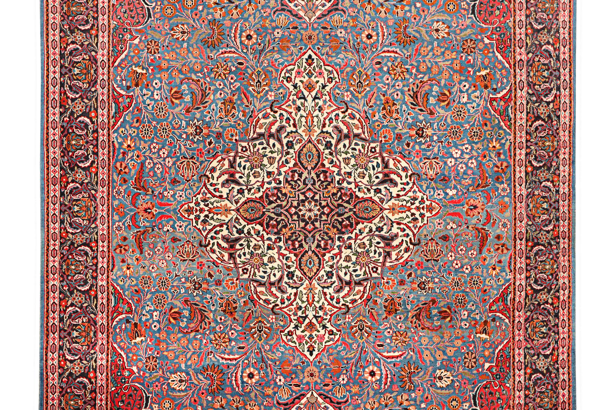 A semi-antique Keshan Carpet, a. 275 x 183 cm.