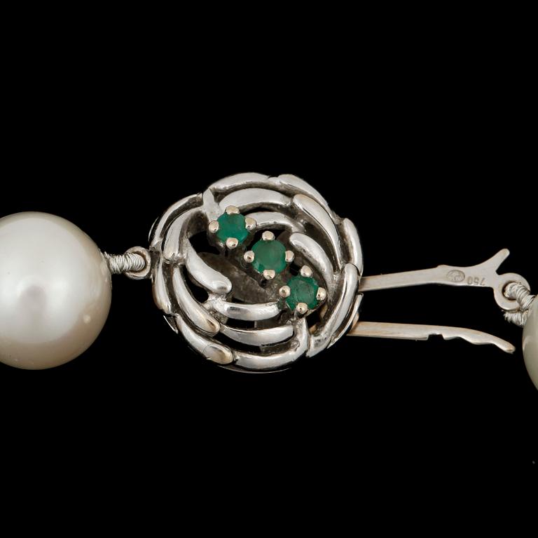 PÄRLCOLLIER, odlade pärlor, med lås i 18 k vitguld.