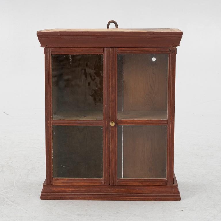 Hanging cabinet, 19th century.