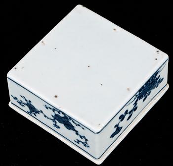 ASK med LOCK, porslin, Kina, trol 1800-tal.