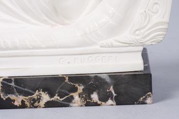 SKULPTUR, konstmassa, sign G. Ruggeri.