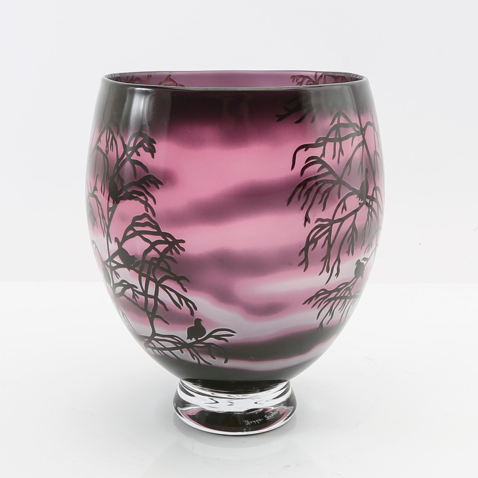 Jette Jörgensen, bowl, cased glass, signed and dated 1989.