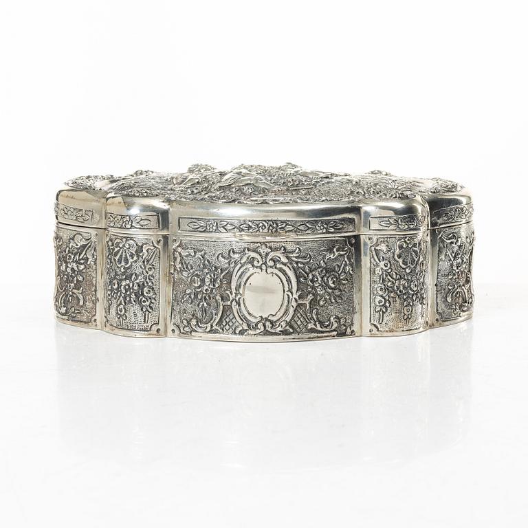 A silver box, Baroque style, 20th Century.