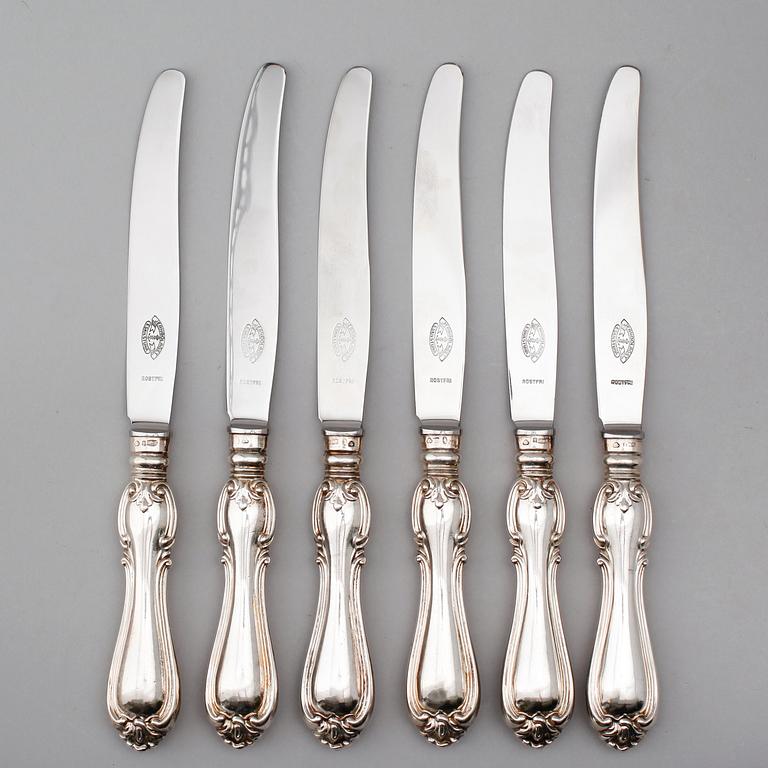 MATKNIVAR, 6 st, silver, bl a Gustaf Möllenborg Feron, bl a 1861. Total vikt med stålblad ca 491 gram.