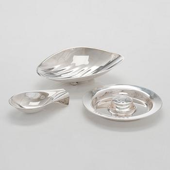 Tapio Wirkkala, maljoja, 3 kpl, hopeaa. Kultakeskus, Hämeenlinna ja Hopeatehdas, Helsinki, 1956-66.