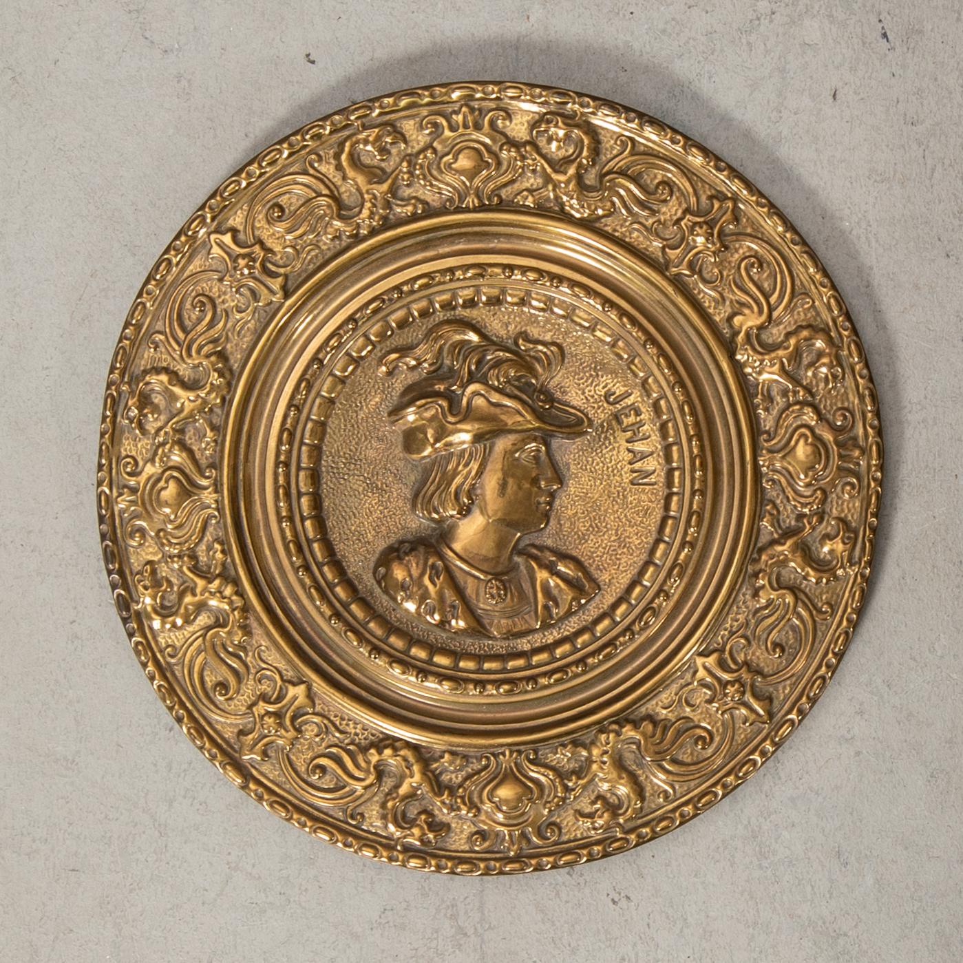 Wall plates 6 pcs Baroque/Renaissance style first half of the 20th century.