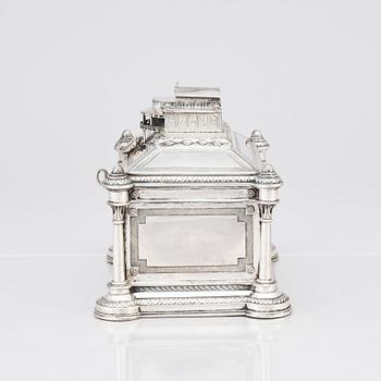 A German mid- 19th century silver jewelry box, mark of Brahmfeld & Gutruf, Hamburg.