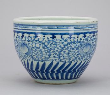 YTTERFODER, porslin, Kina 1900-tal.