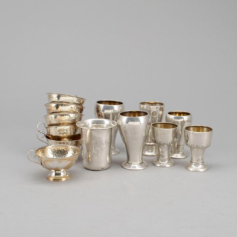 PARTI SILVER, 13 delar. Bl a GAB Stockholm 1913. Tot ca 550 g.
