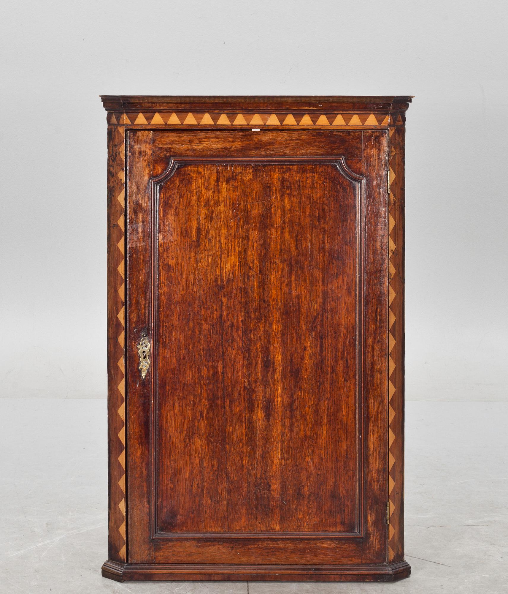 HÄNGSKÅP, England, 1700/1800-tal.