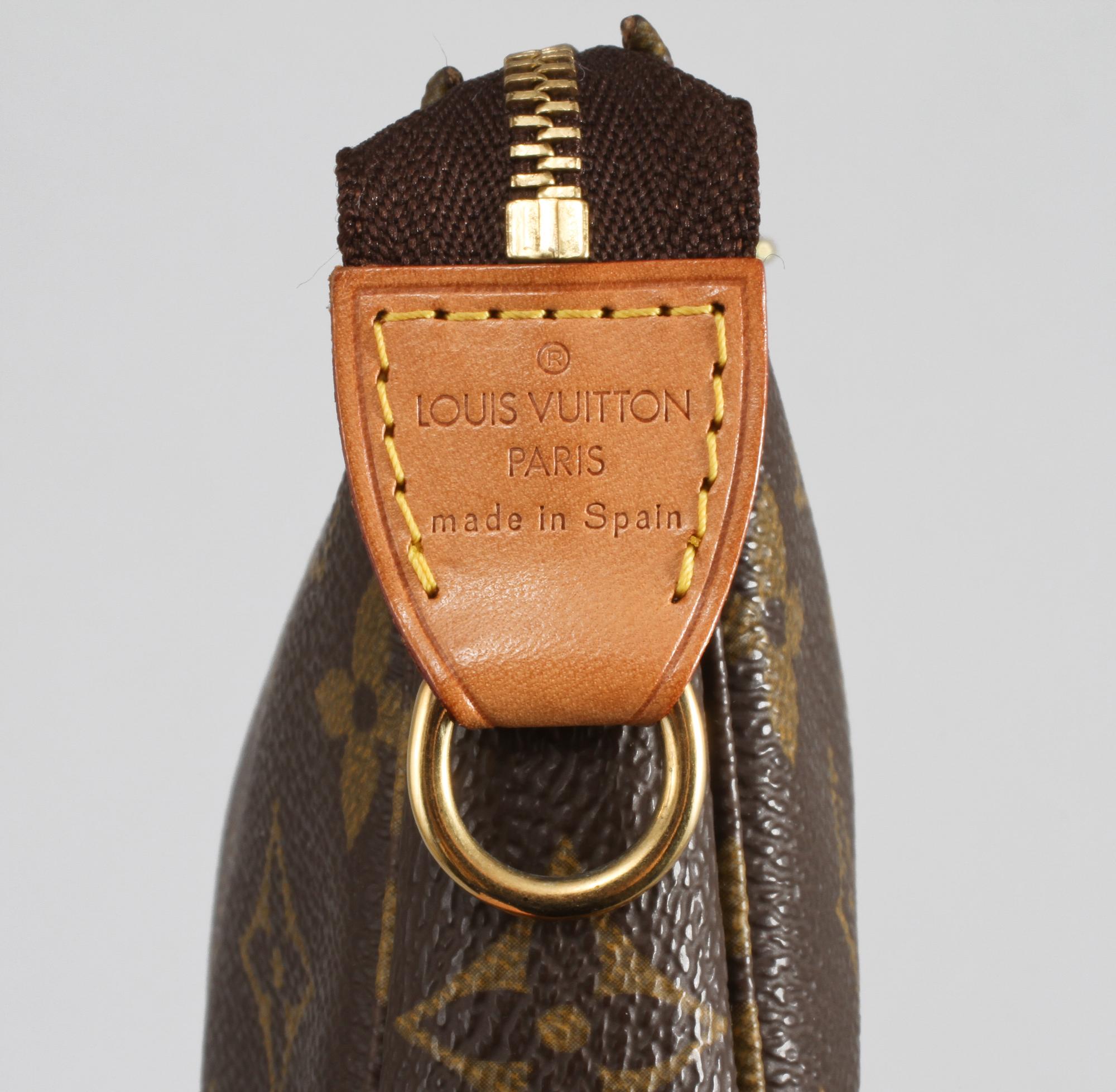 VÄSKA, "Pochette Accesoires 21", Louis Vuitton.