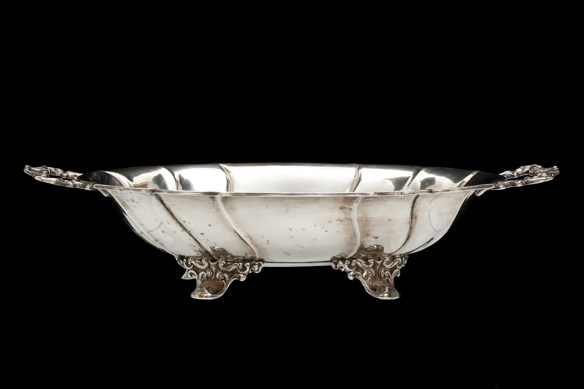 SKÅL, silver. K.C. Hermann, Köpenhamn 1911.
Vikt 490 g.