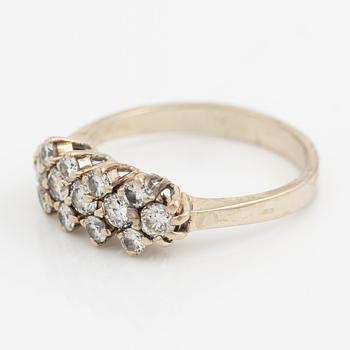 Ring 18K white gold set with brilliant-cut diamonds.