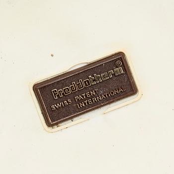 ISHINKAR, 3 st, bl a Freddotherm, 1900-talets andra hälft.