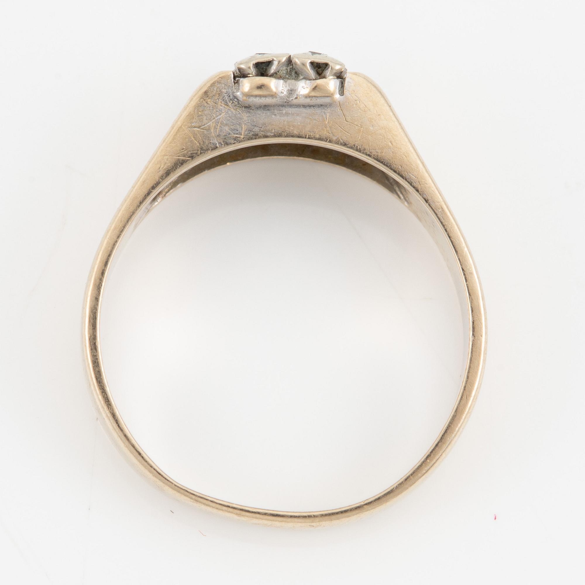 Ring 18K vitguld med sex åttkantslipade diamanter.