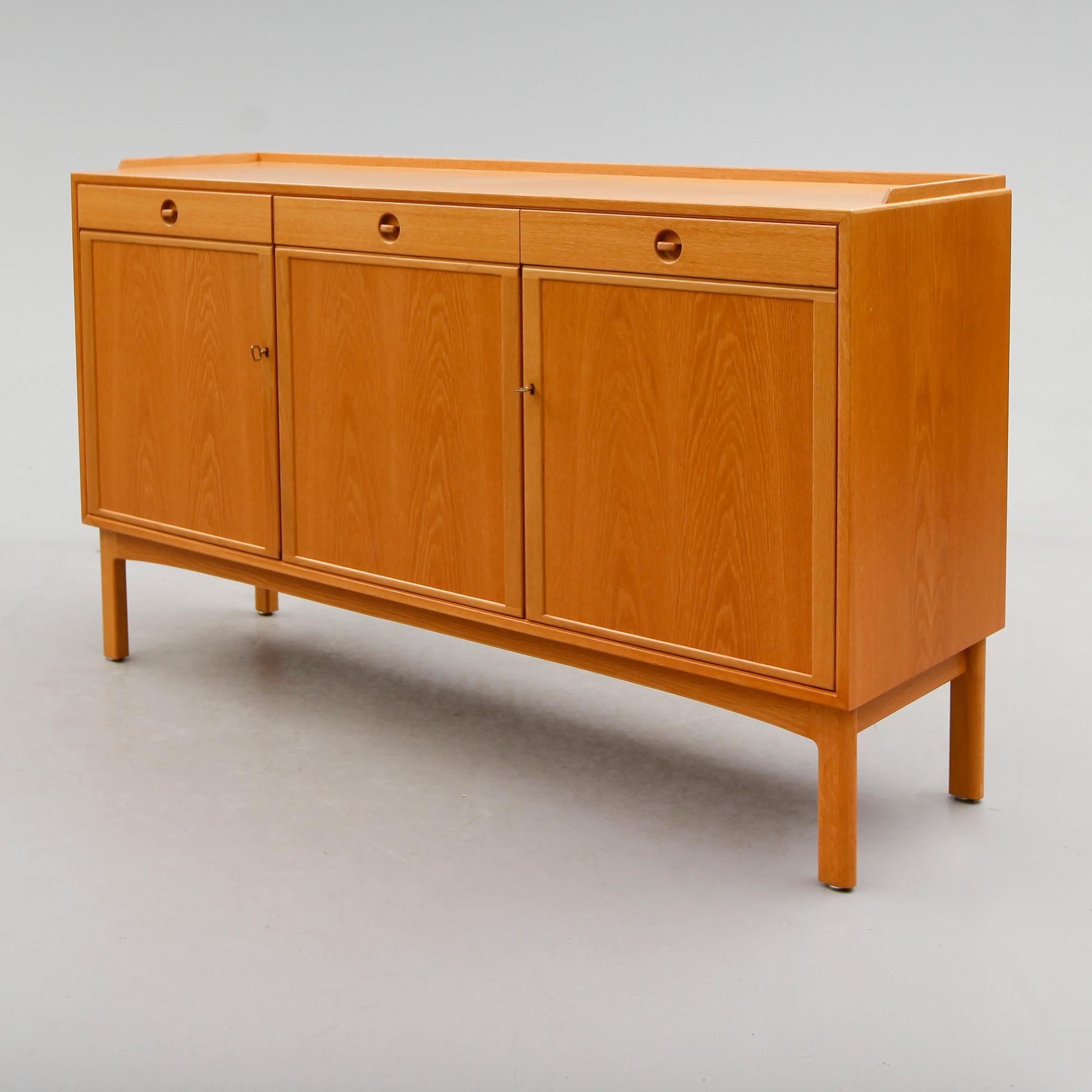 SIDEBOARD, Skaraborgs Möbelindustri, Tibro, 1900-talets andra hälft.