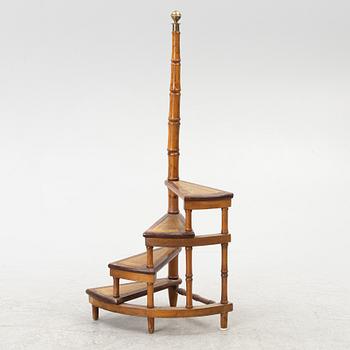 Library ladder, English style, second half of the 20th century.