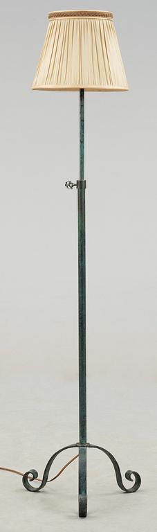 GOLVLAMPA, smidesjärn, 1900-talets första hälft.