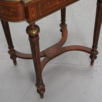 DAMARBETSBORD, Louis XVI- stil, 1900-talets början.