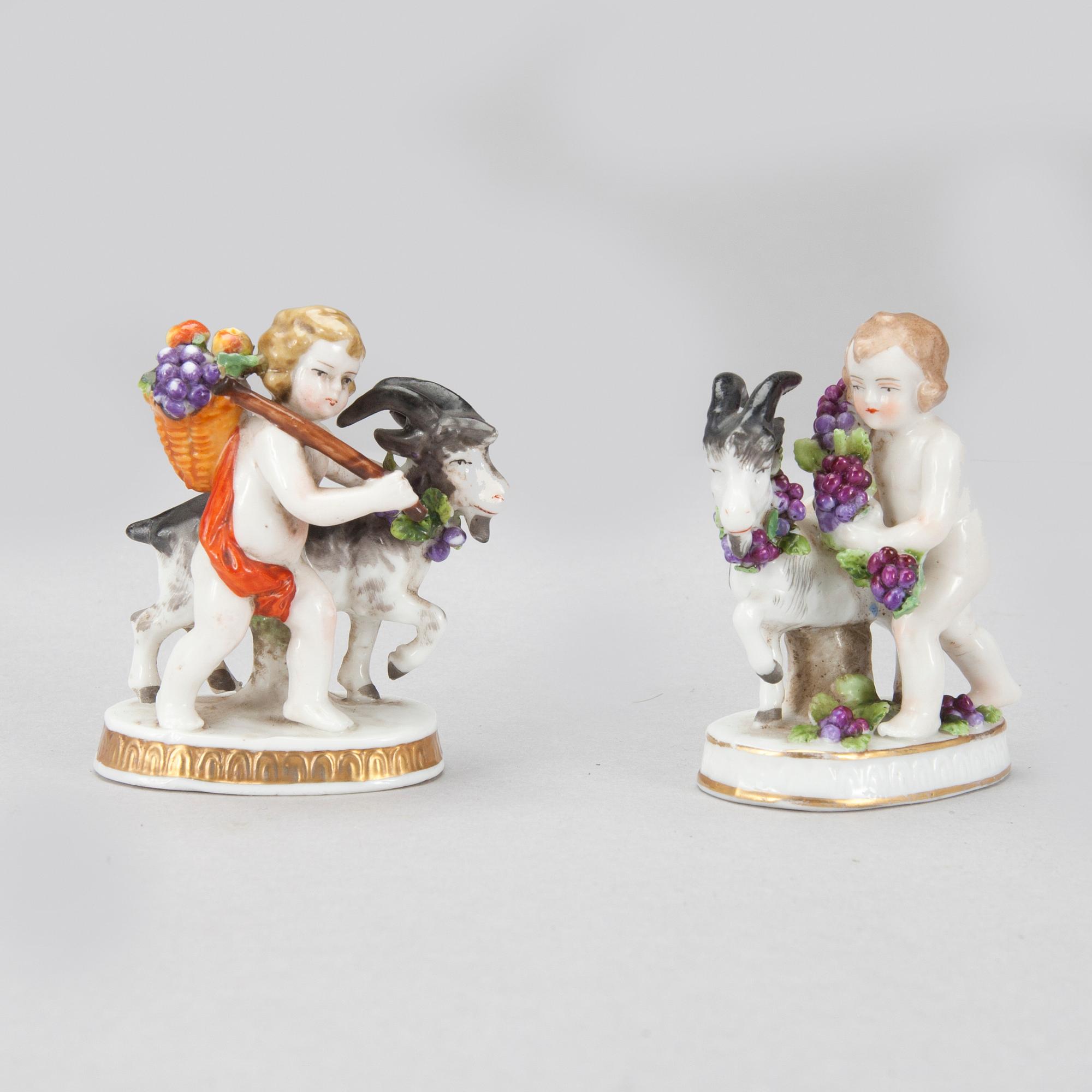 FIGURINER, 2 st, porslin, Mellaneuropa, troligen ca 1900.