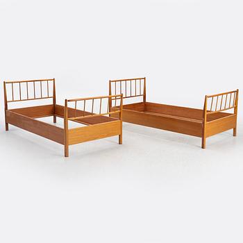 Josef Frank, a pair of beds, Firma Svenskt Tenn.