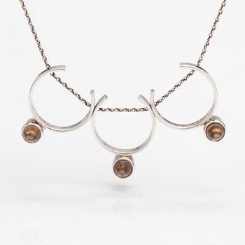 Elis Kauppi, A silver necklace with smoaky quartzes. Kupittaan kulta, Turku 1961.