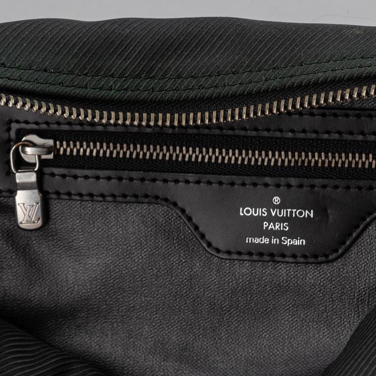 LOUIS VUITTON, 'Parana Toiletry Bag 26'.