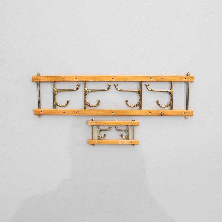 Klädhängare "Dekorativ" ett par Skogslunds Metallgjuteri, Anderstorp 1950/60-tal.