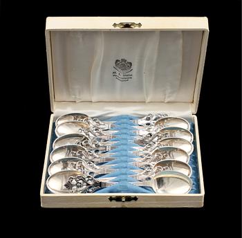 PARTI BESTICK, 38 st, silver, 1700/1800/1900-tal. Vikt ca. 784g.