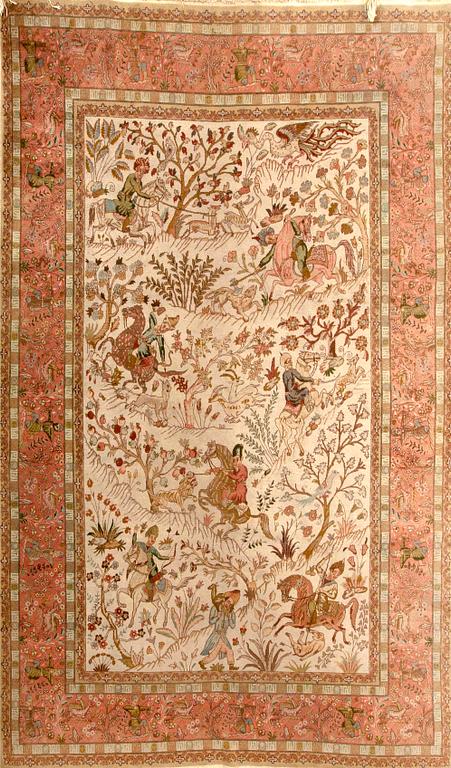A semiantique Tabriz carpet signed ca 290 x 198 cm.
