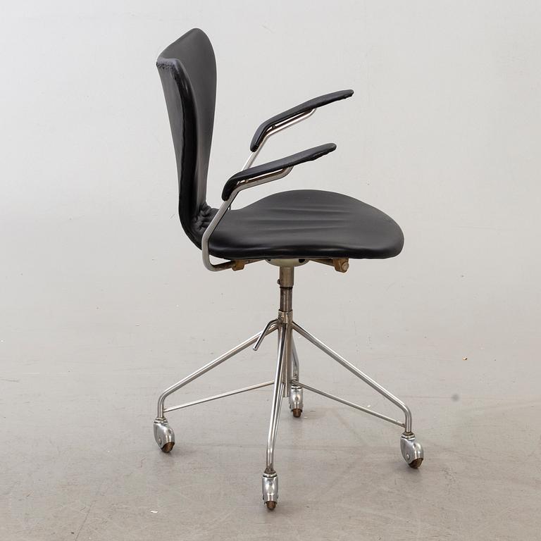 ARNE JACOBSEN, kontorsstol, "Sjuan", Fritz Hansen, 1950/60-tal.