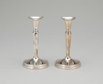 LJUSSTAKAR, ett par, silver, Eric Löfman för MGAB, Uppsala, 1977.