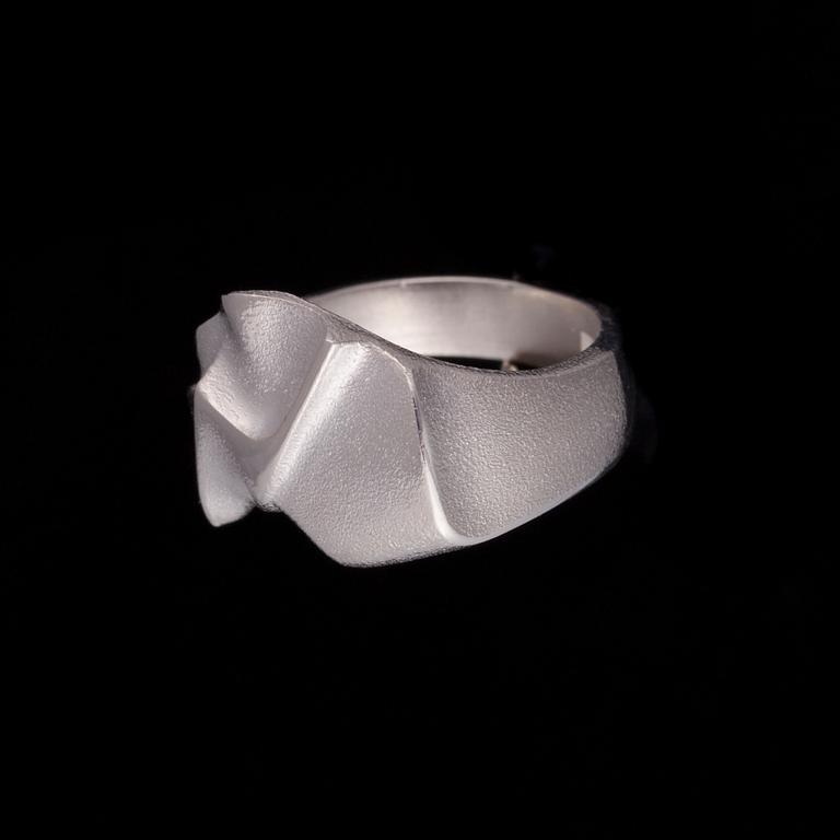 ZOLTAN POPOVITS, RING "Cintia" sterling silver, Lapponia.