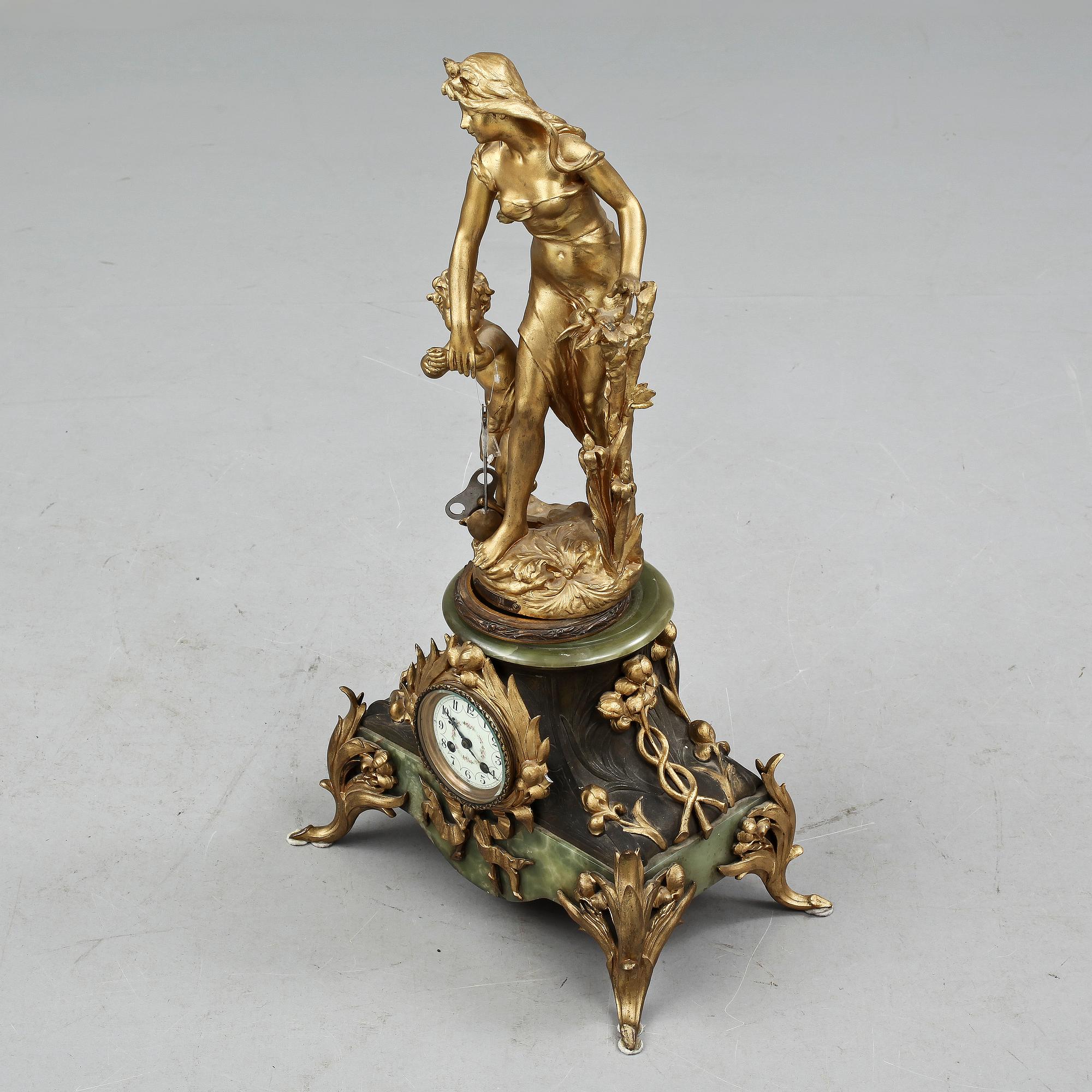 BORDSPENDYL, tidigt 1900-tal.