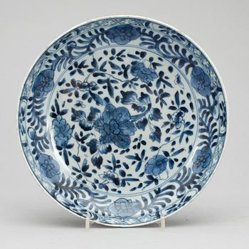SKÅLFAT, porslin, Qing dynastin, Kangxi (1662-1722).