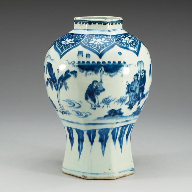 A blue and white Transitonal jar, 17th Century.