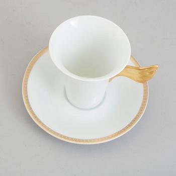 a set of 5 porcelain coffee cups, 'Médaillon Méandre d'Or', Ikarus, by Versace for Rosenthal.