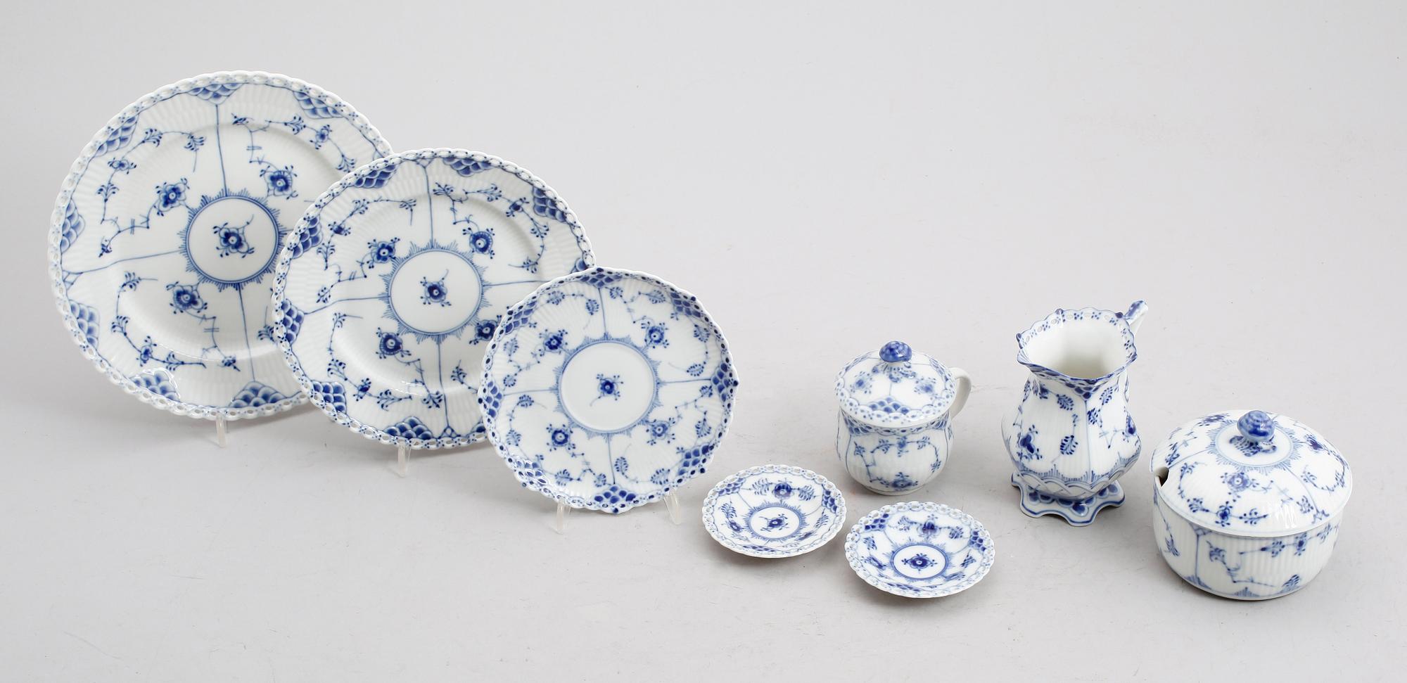 SERVISPORSLIN, 7 delar, Musselmalet, Royal Copenhagen.