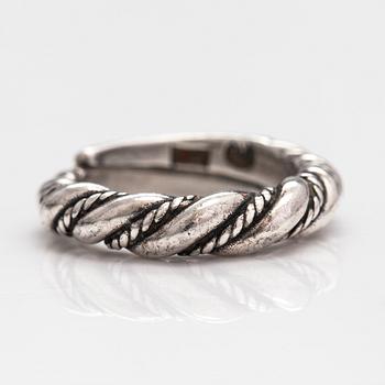 Halsband, ring och armband, silver. Helsingfors 1980-90-tal.