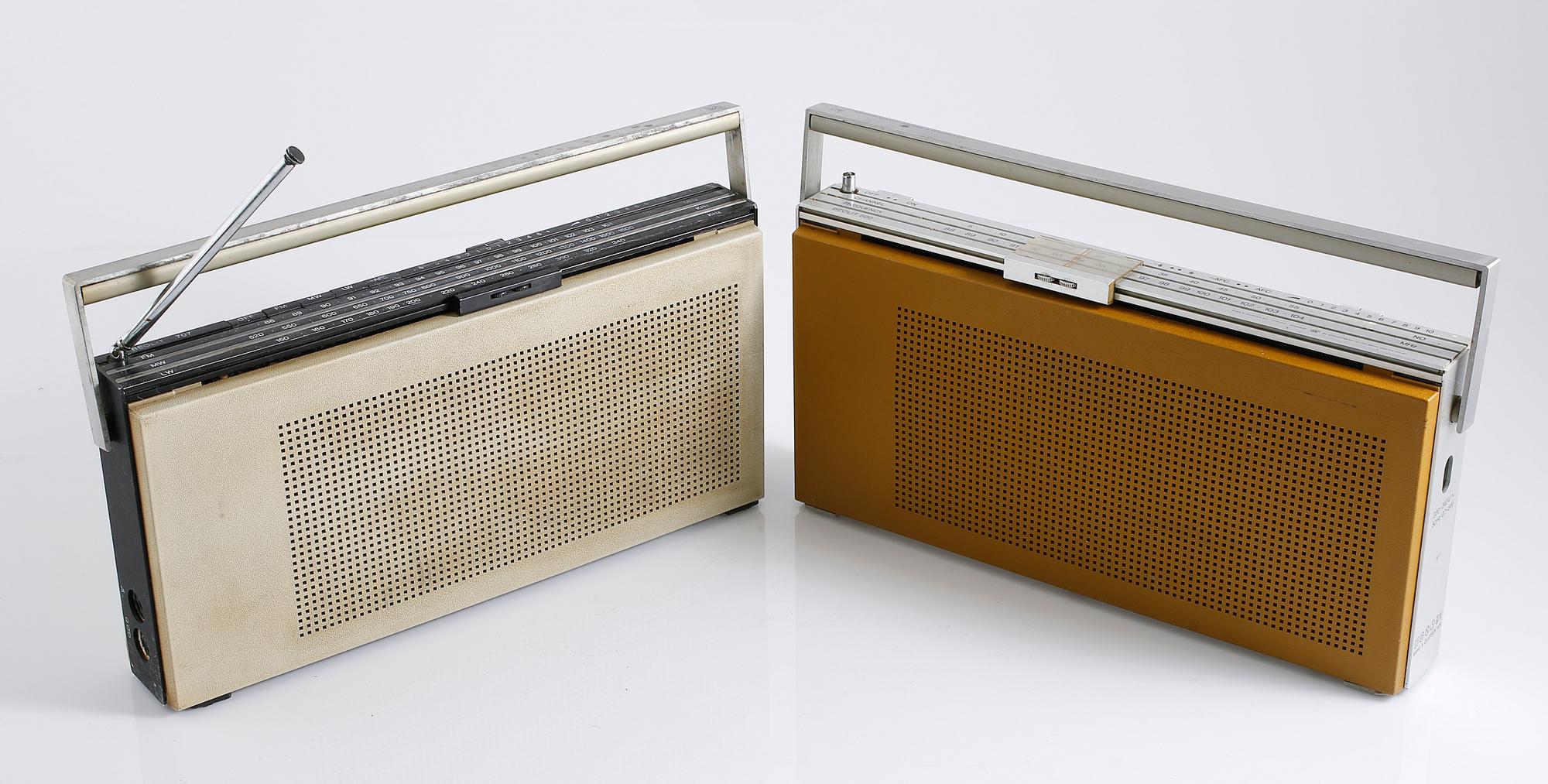 Five radios called Beolit 600/707 by Bang &Olufsen from Denmark from the second part of the 20th century.