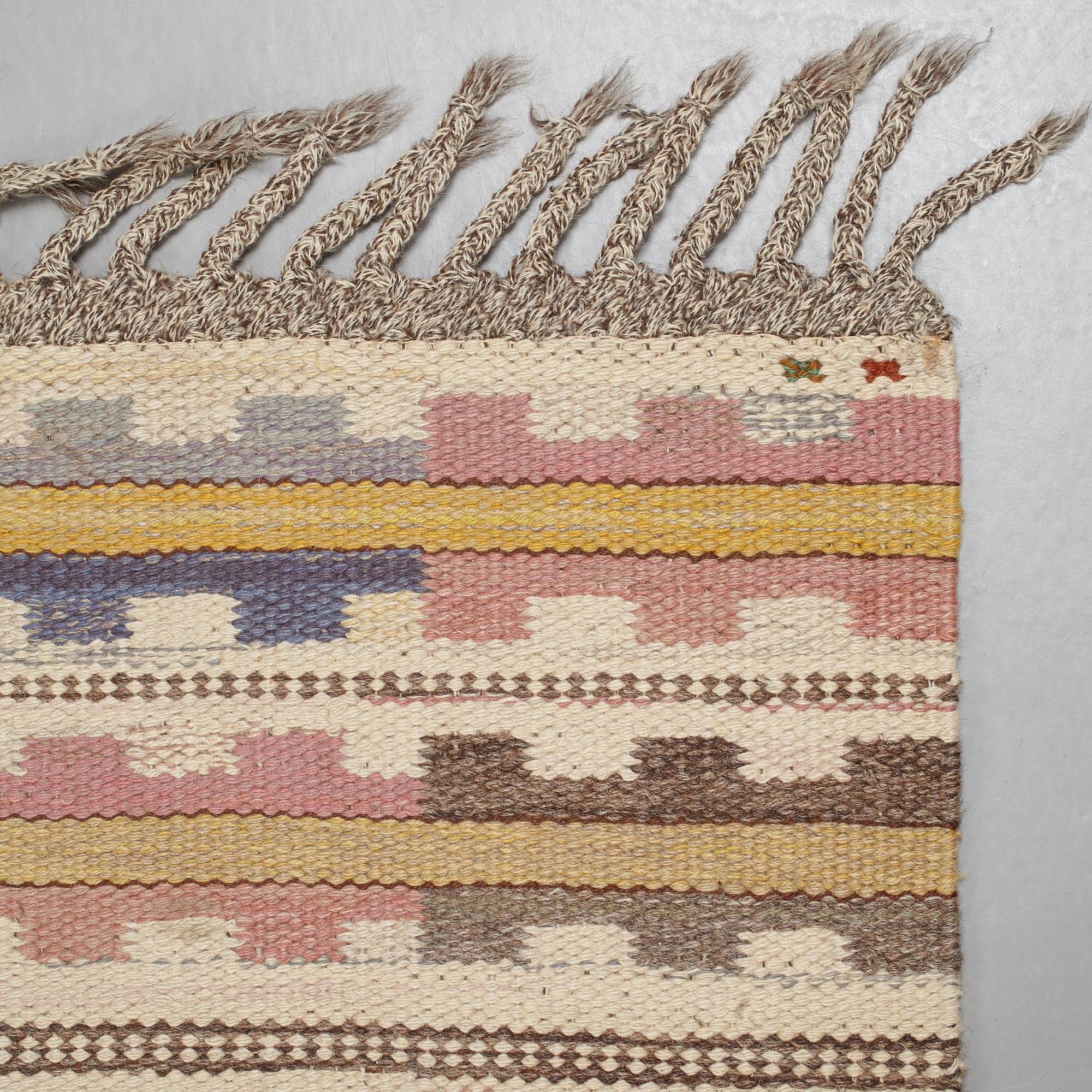 Märta Måås-Fjetterström, A CARPET, "Ljusa plador", flat weave, ca 344,5 x 254,5 cm, signed AB MMF.