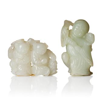 1194. Two Chinese nephrite sculptures of boys, late Qing dynasty.