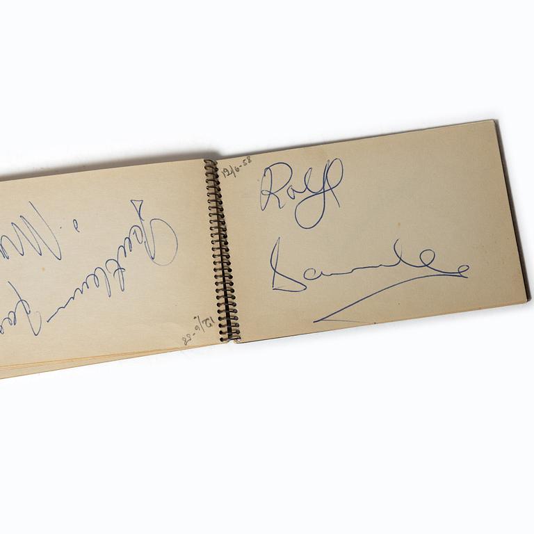 Autograph collection, Brazil’s national football team, 1958 World Cup, two notebooks.