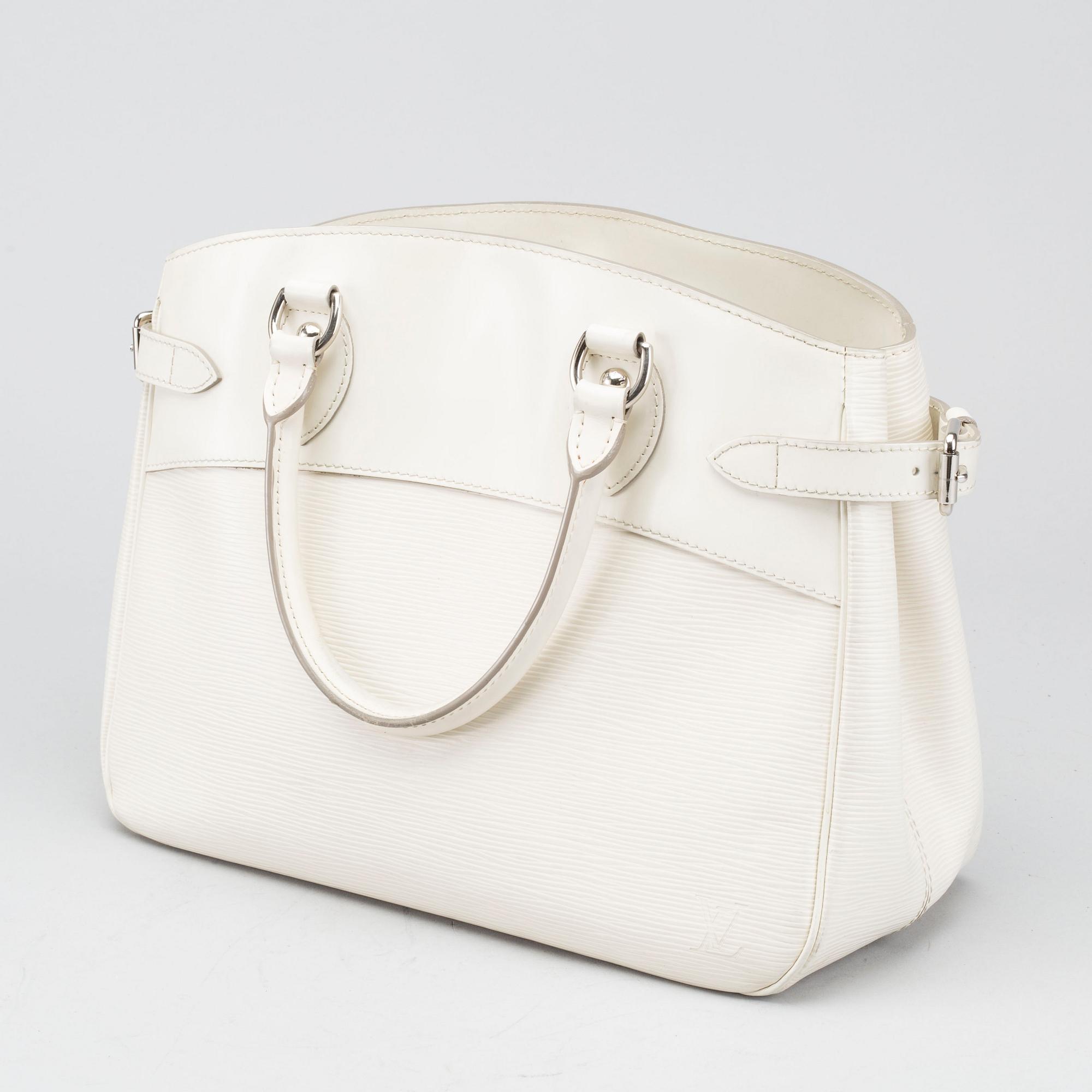 LOUIS VUITTON, "Passy Epi", handbag.