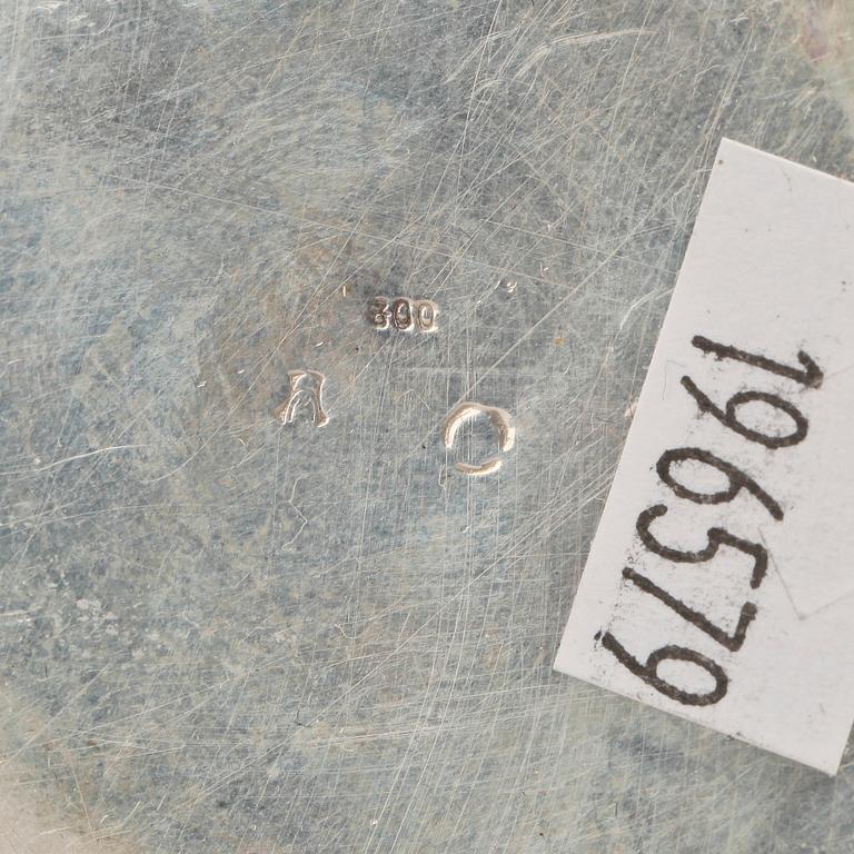 SKÅL, renässansstil samt TEDOSA, rokokostil, silver, bla fantasistämplar, total vikt ca 467g.