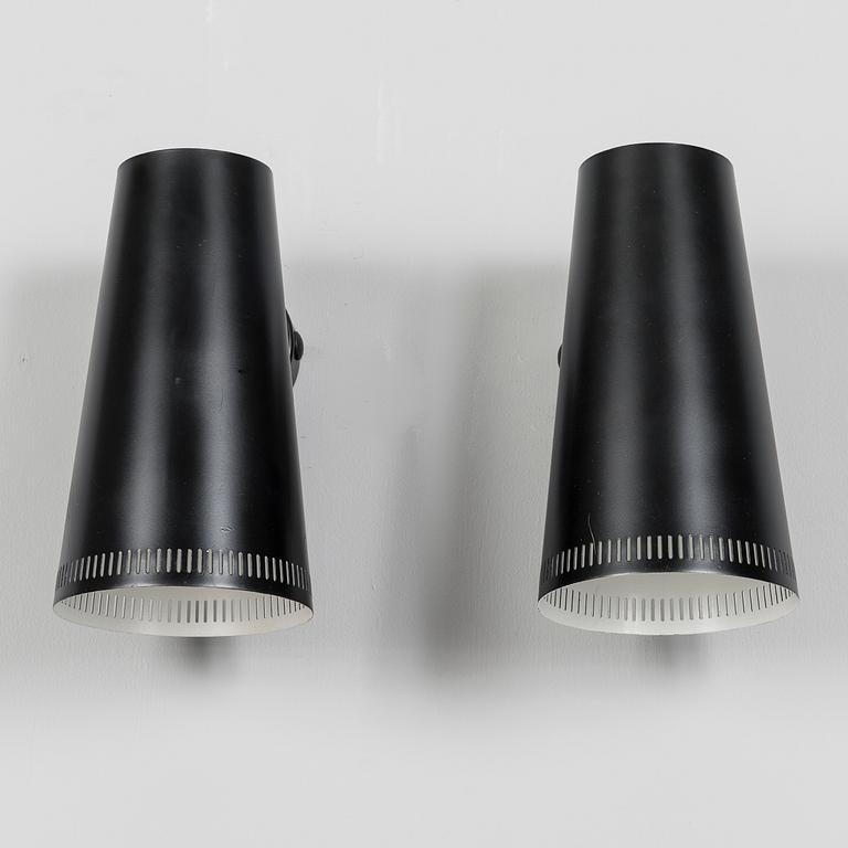 PAAVO TYNELL, A SET OF TWO WALL LIGHTS. Manufactured by Taito. 1940s.