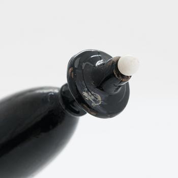 Wilhelm Fahlström, soppslev, silver, Helsingfors 1818-28 och Hjalmar Fagerroos' sockerskål, silver, Helsingfors 1909.