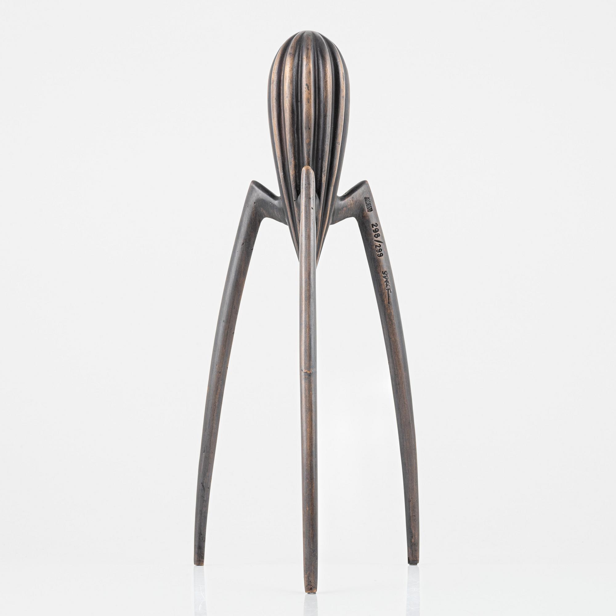 Philippe Starck, juice press, "Juicy Salif", Alessi.
