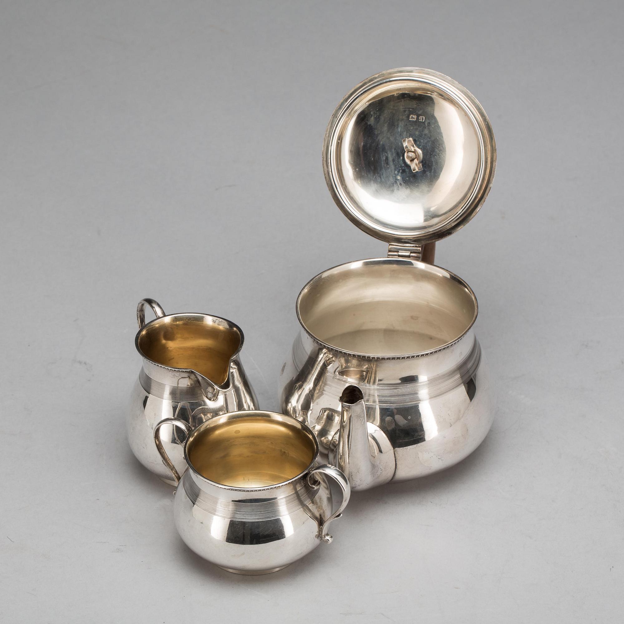 TESERVIS, 3 delar, silver och trä, Mappin & Webb, Birmingham, England, 1915-1916. Total vikt ca 440gr.